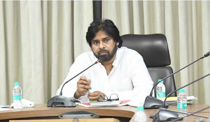 పవన్ భూ ఆక్రమణ వివాదంపై కోర్టు కీలక ఆదేశాలు..!!  